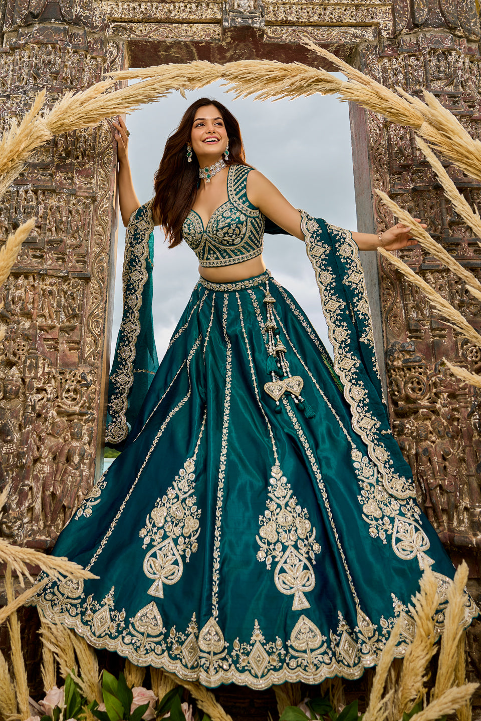 Neelkamal Dark Green Shimmer Lehenga Set